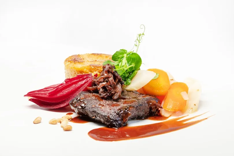 Braised beef with beetroot and jus